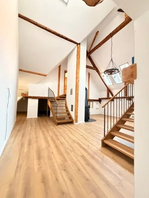 Wohnen mit Charakter – 3.5-Zimmer Maisonette-Dachwohnung
