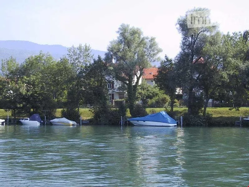 Wohnen direkt an der Aare in denkmalgeschützter Fabrikantenvilla