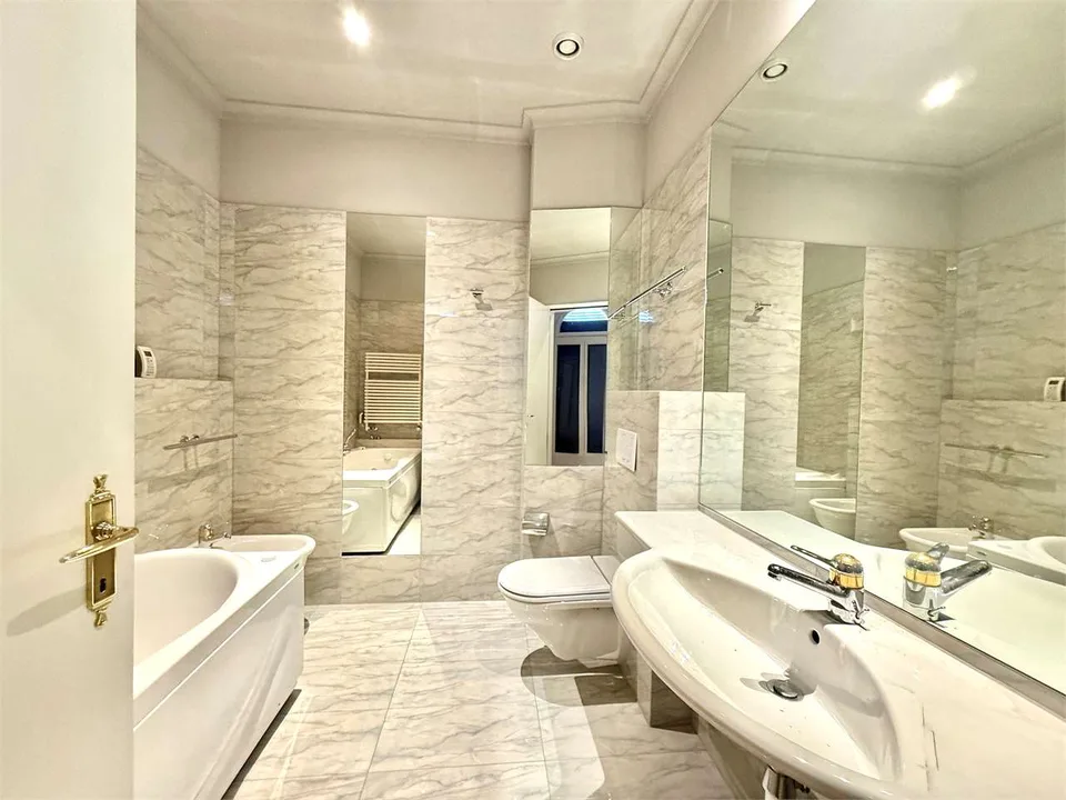 Appartement mit 5,5 Zimmern, Seeblick und Pool in Lugano Ruvigliana