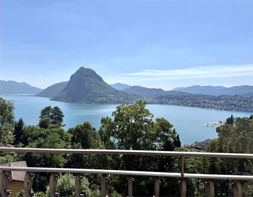 Appartement mit 5,5 Zimmern, Seeblick und Pool in Lugano Ruvigliana
