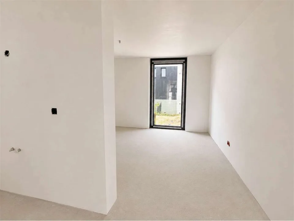 NEUE RESIDENZ, LETZTE ZWEI 3.5 ZIMMER WOHNUNGEN MIT PRIVATGARTEN