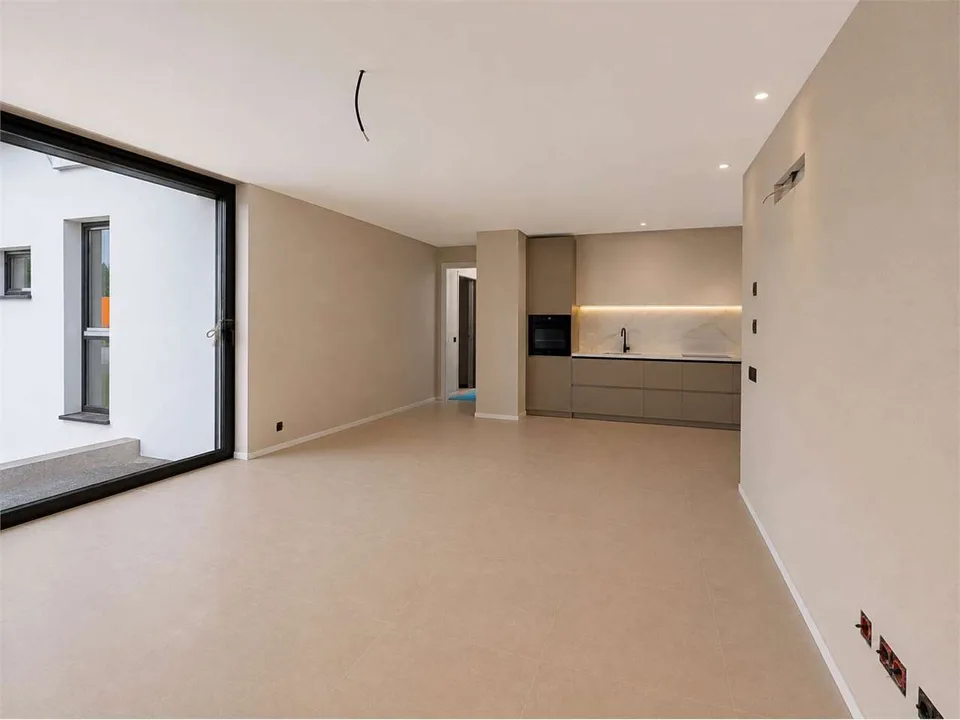 NEUE RESIDENZ, LETZTE ZWEI 3.5 ZIMMER WOHNUNGEN MIT PRIVATGARTEN