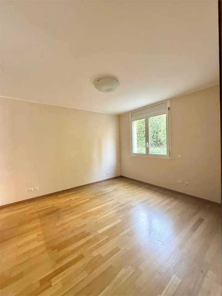 Wohnung mit 2,5 Zimmern im Grünen in Lugano Breganzona