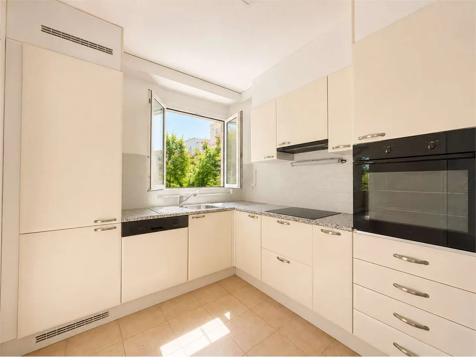 Wohnung mit 2,5 Zimmern im Grünen in Lugano Breganzona