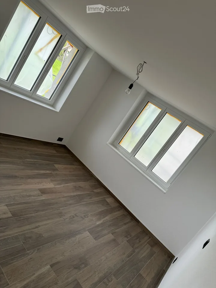 Moderne 5.5-Zimmer-Neubauwohnung mit Balkon und schöner Aussicht in Auswil