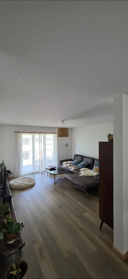Moderne 4.5 Zimmer Wohnung mit 2 Balkonen und See&Bergblick – Foto 13 von 23