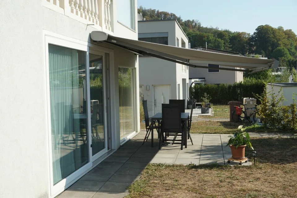 ARI-262 - Magnificent ground floor with 5.5 rooms in a two-unit house