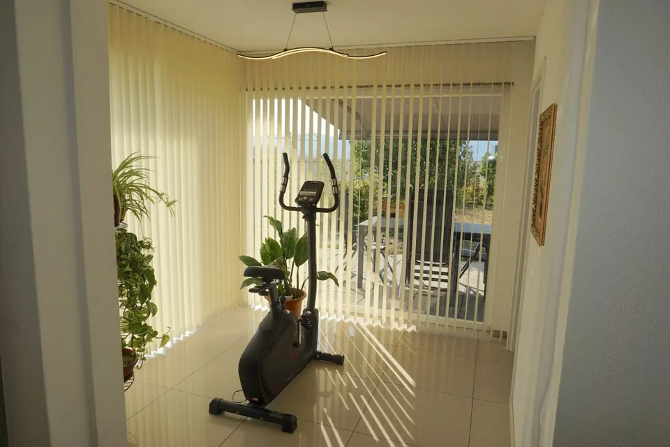 ARI-262 - Magnificent ground floor with 5.5 rooms in a two-unit house