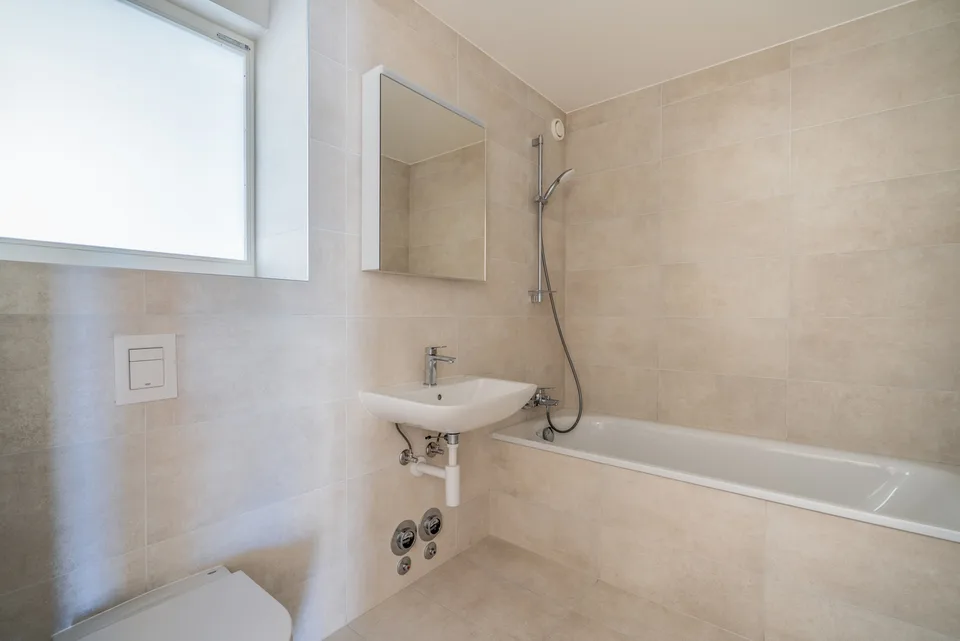 Bell'appartamento di 2,5 locali con giardino privato – foto 7 di 19