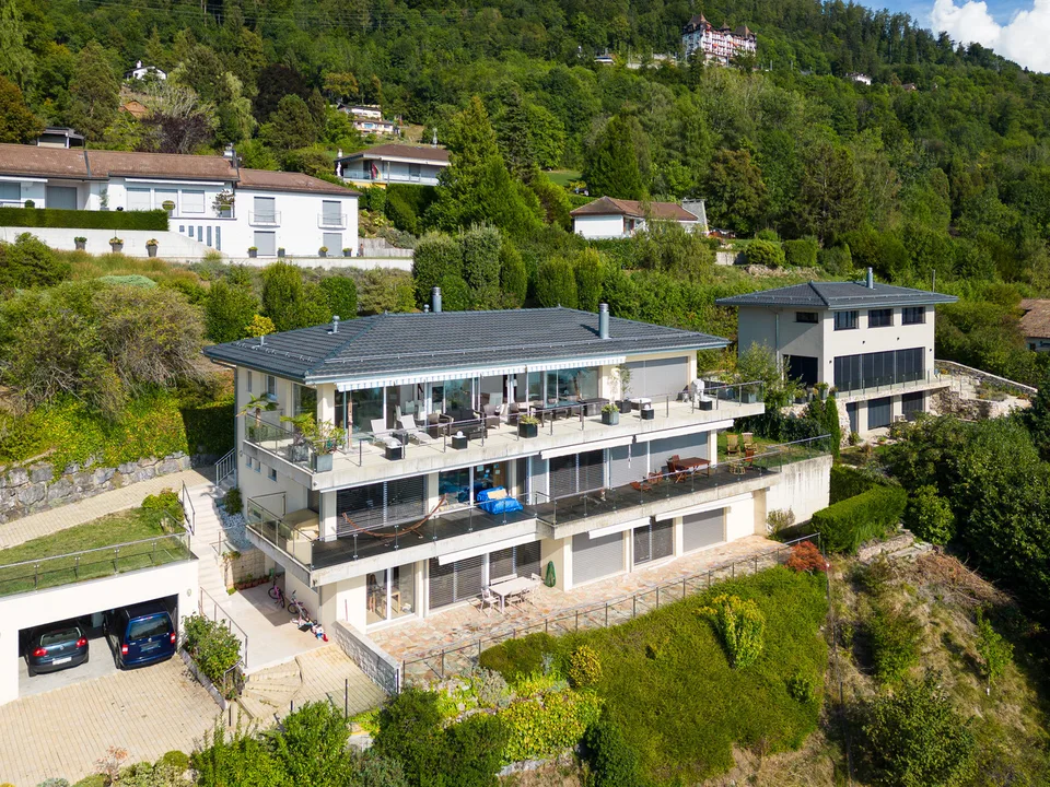 Très bel appartement avec vue exceptionnelle sur le Lac et les Alpes