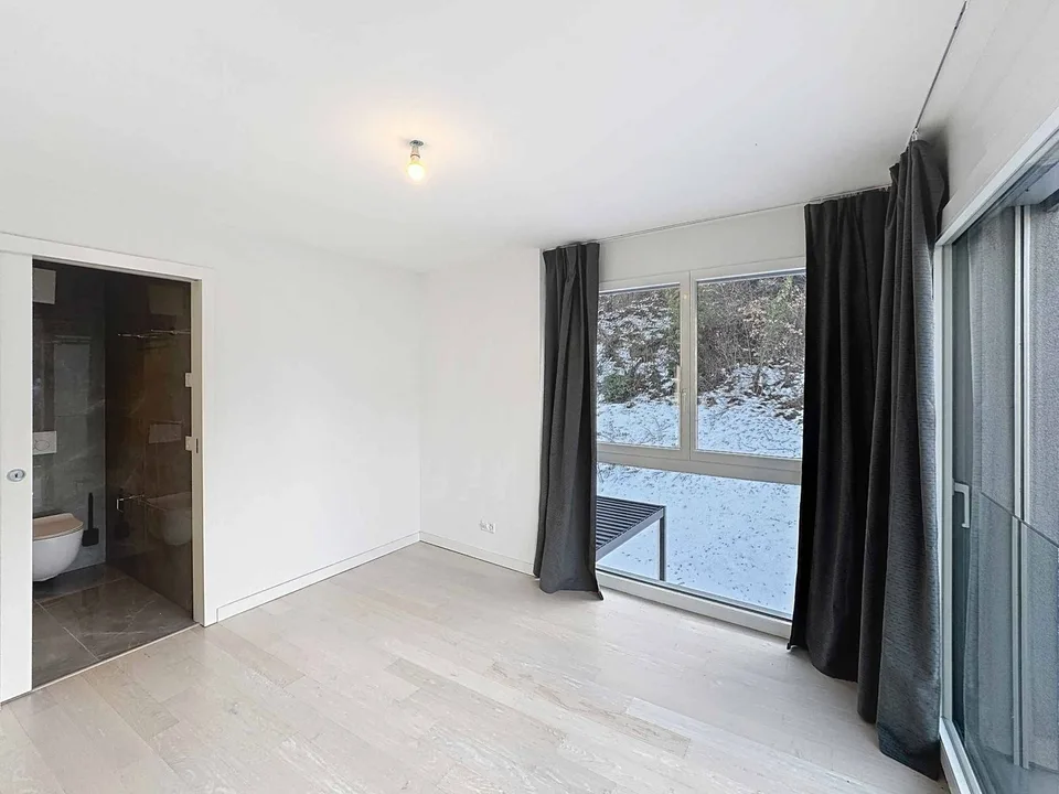 Vier-Zimmer-Wohnung mit Bergblick und viel Licht – Foto 9 von 13