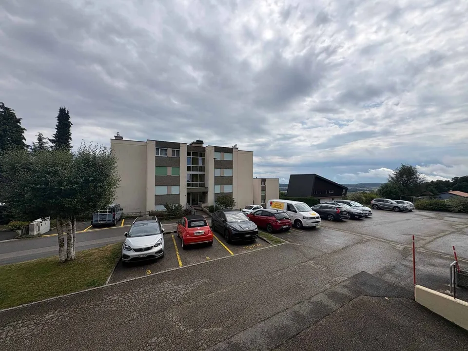 Elegante appartamento di 2.5 locali con balcone in un ambiente pacifico – foto 5 di 8
