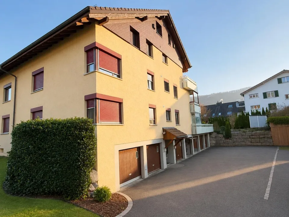 Appartement lumineux 4.5 pièces avec balcon et vue à Schöfflisdorf