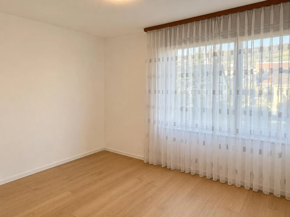 Appartement lumineux 4.5 pièces avec balcon et vue à Schöfflisdorf