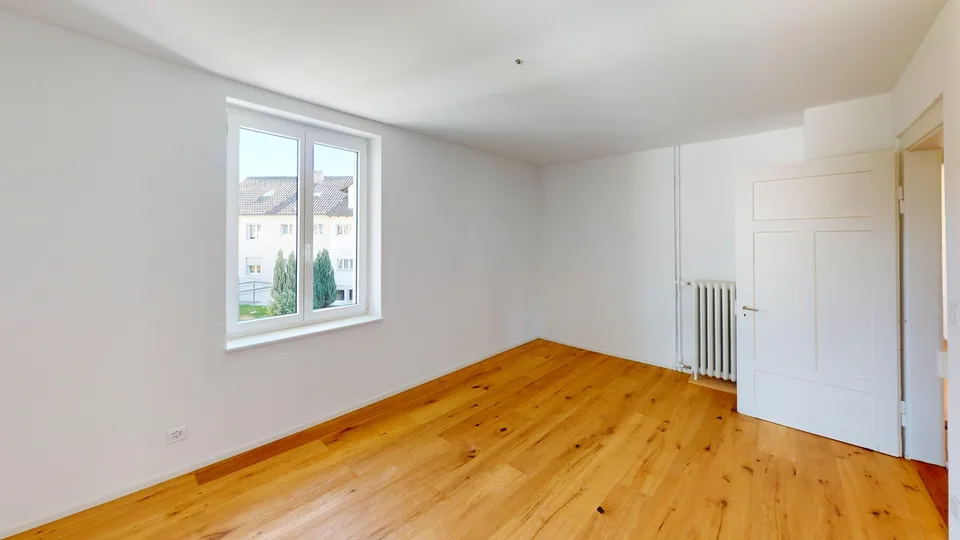 Sanierte 4.5-Zimmer-Altbauwohnung mit Terrasse und Balkon – Foto 10 von 18