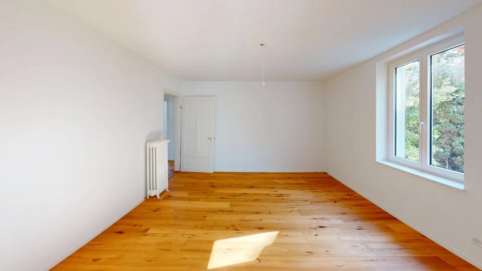 Sanierte 4.5-Zimmer-Altbauwohnung mit Terrasse und Balkon – Foto 8 von 18
