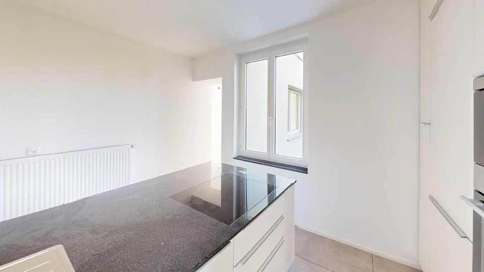 Sanierte 4.5-Zimmer-Altbauwohnung mit Terrasse und Balkon – Foto 4 von 18