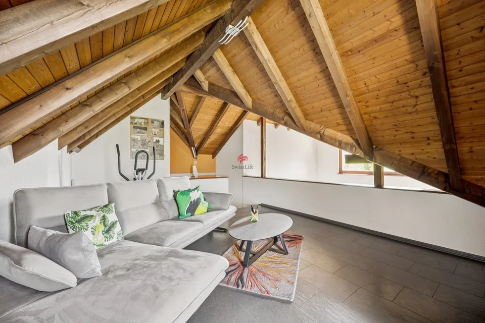 Maison individuelle dépendante très bien entretenue avec piscine