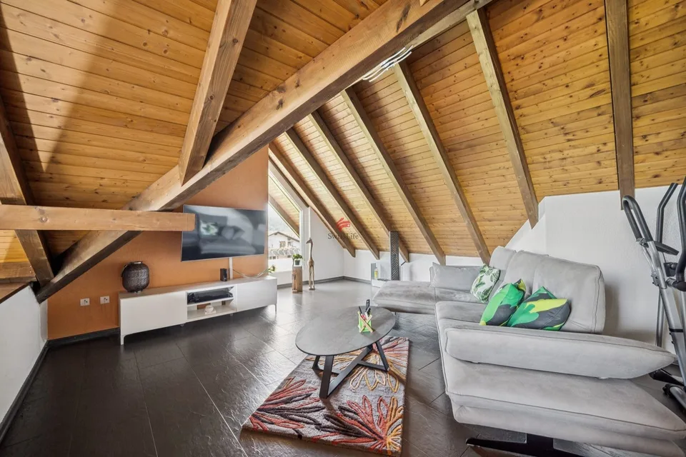 Maison individuelle dépendante très bien entretenue avec piscine