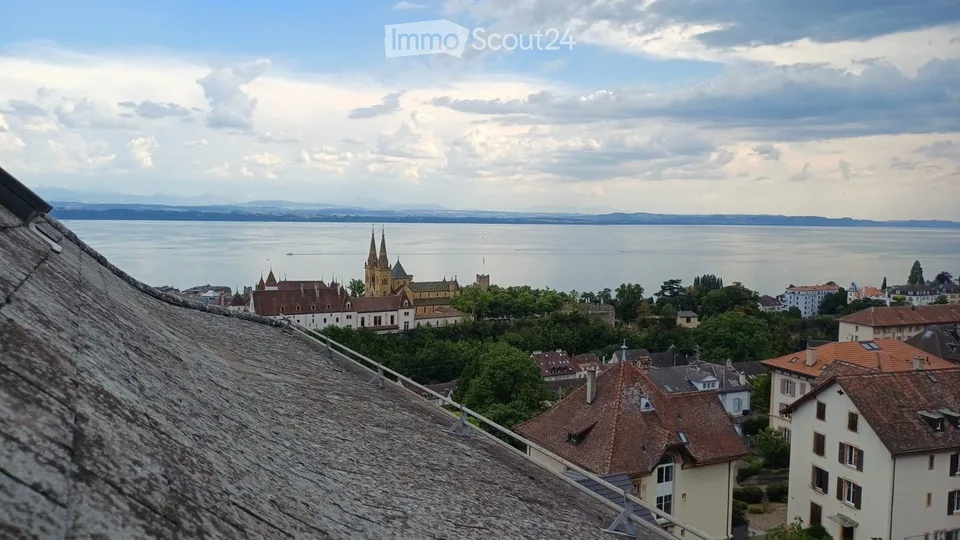 A louer, chambre d'étudiant indépendante hauts de Neuchâtel
