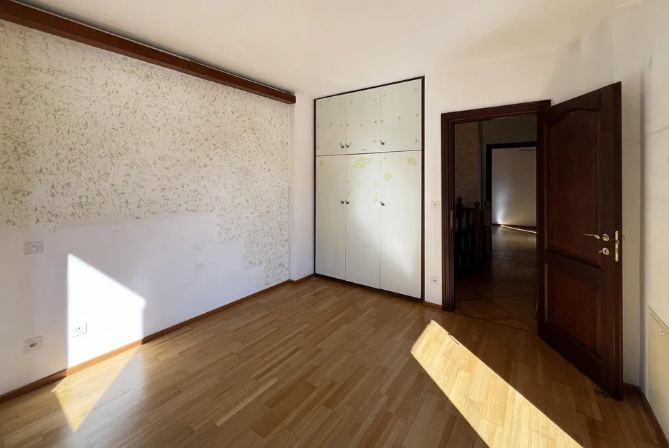 Einfamilienhaus mit 4,5 Zimmern und Garten in Chiasso