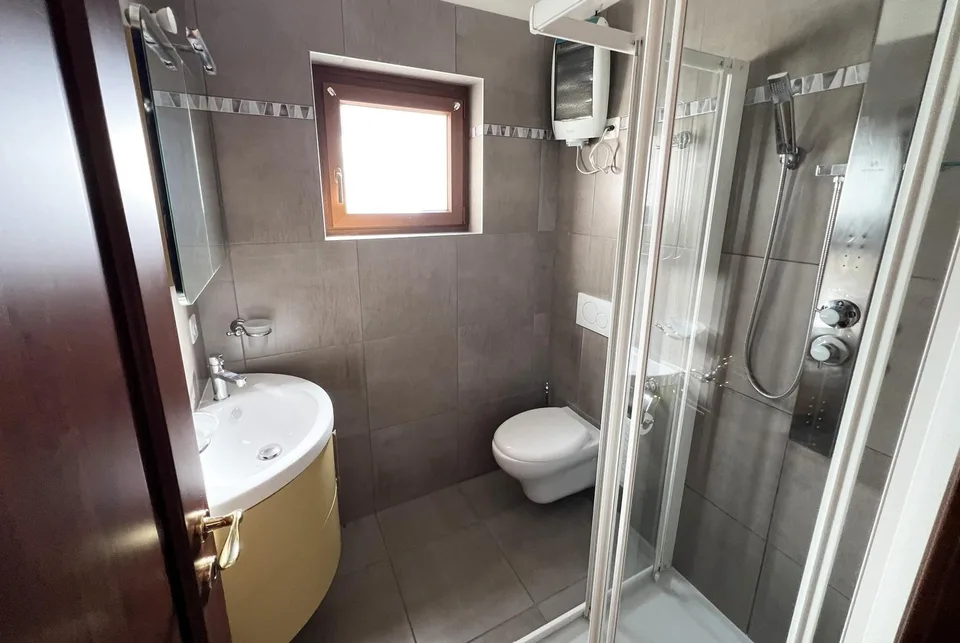 Einfamilienhaus mit 4,5 Zimmern und Garten in Chiasso