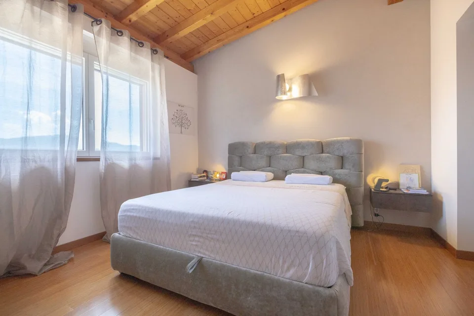 Belle et moderne maison 4.5 pièces avec vue sur le lac à Pura