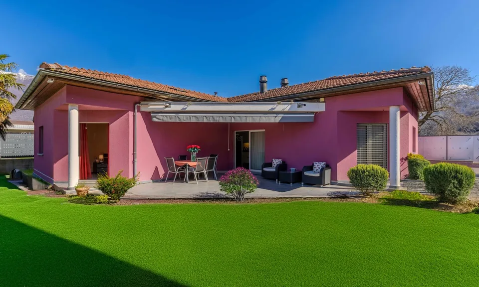 BELLA VILLA 6.5 LOCALI CON GIARDINO PIANEGGIANTE A CONTONE