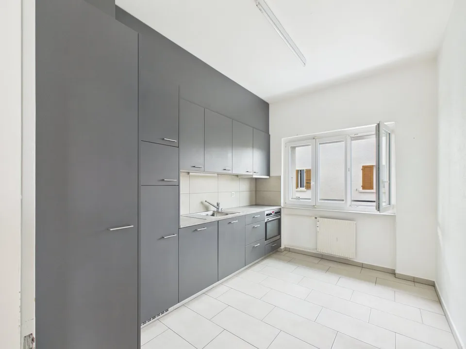 Beautiful 4.5-room apartment with balcony in Boécourt
