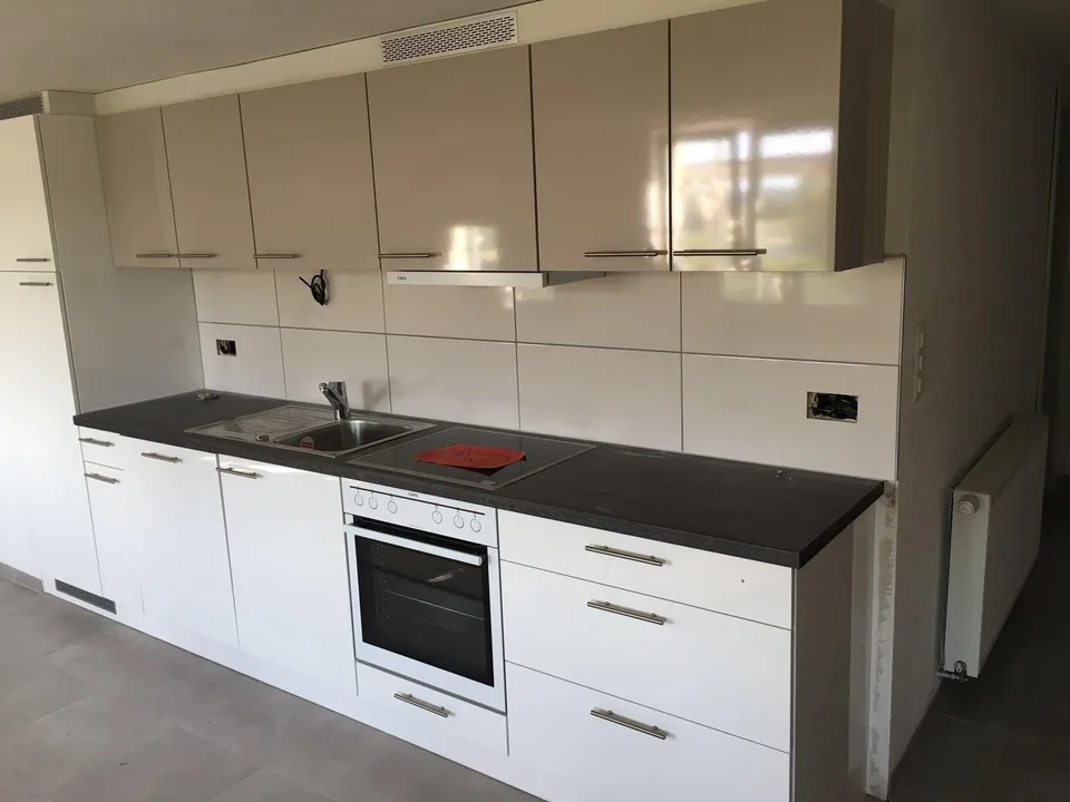 Edificio residenziale ristrutturato con ristorante e 2 appartamenti