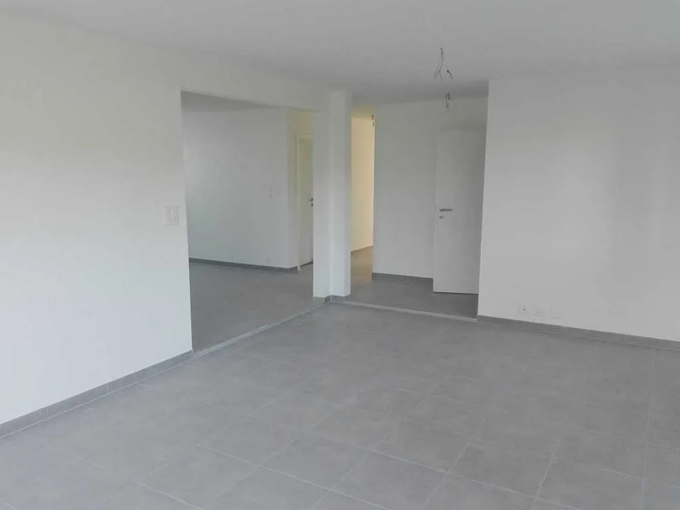 Edificio residenziale ristrutturato con ristorante e 2 appartamenti