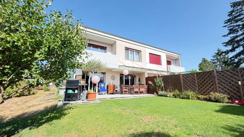 Maison unifamiliale spacieuse avec garage, beaucoup d'espace et belle disposition des pièces