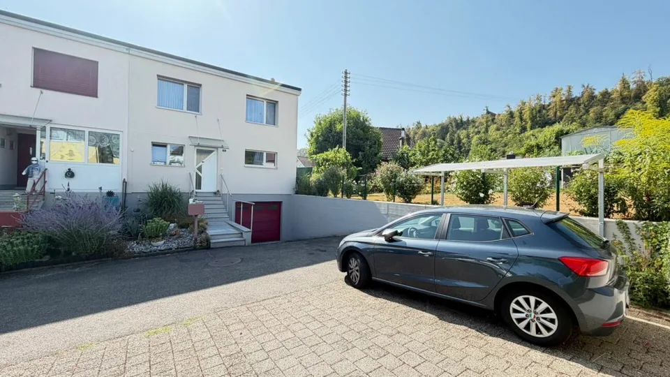Maison unifamiliale spacieuse avec garage, beaucoup d'espace et belle disposition des pièces