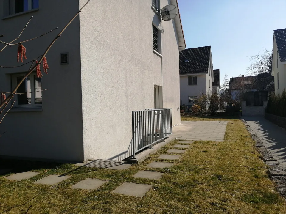 5.5-room single-family house with garden and double garage for rent