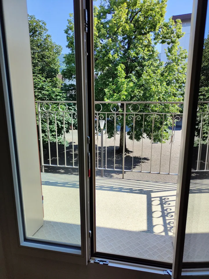 Incantevole appartamento di 3 locali con balcone a Rorschach