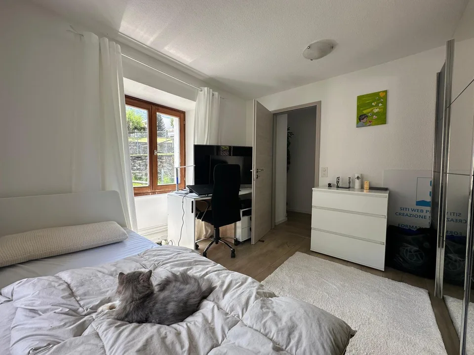 Schönes Haus 4.5 mit Charme, Garten und Pool in Roveredo