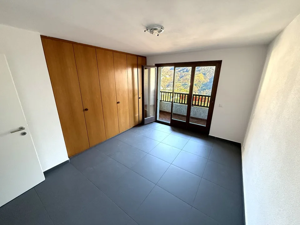 Splendida casa 6 ristrutturata con giardino e terrazza panoramici.