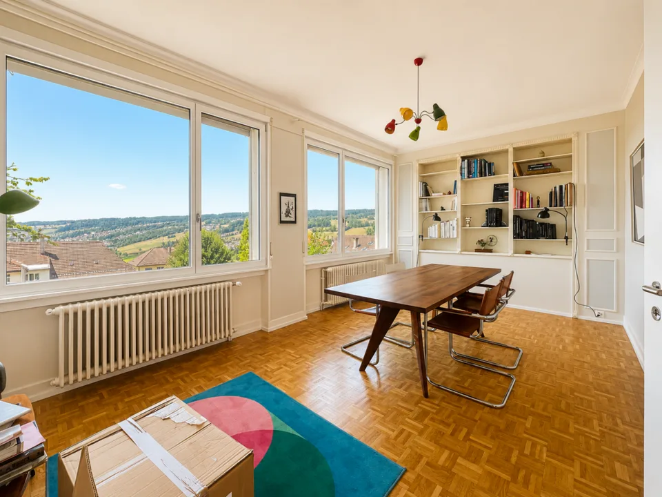 Casa padronale con 4 appartamenti e piscina