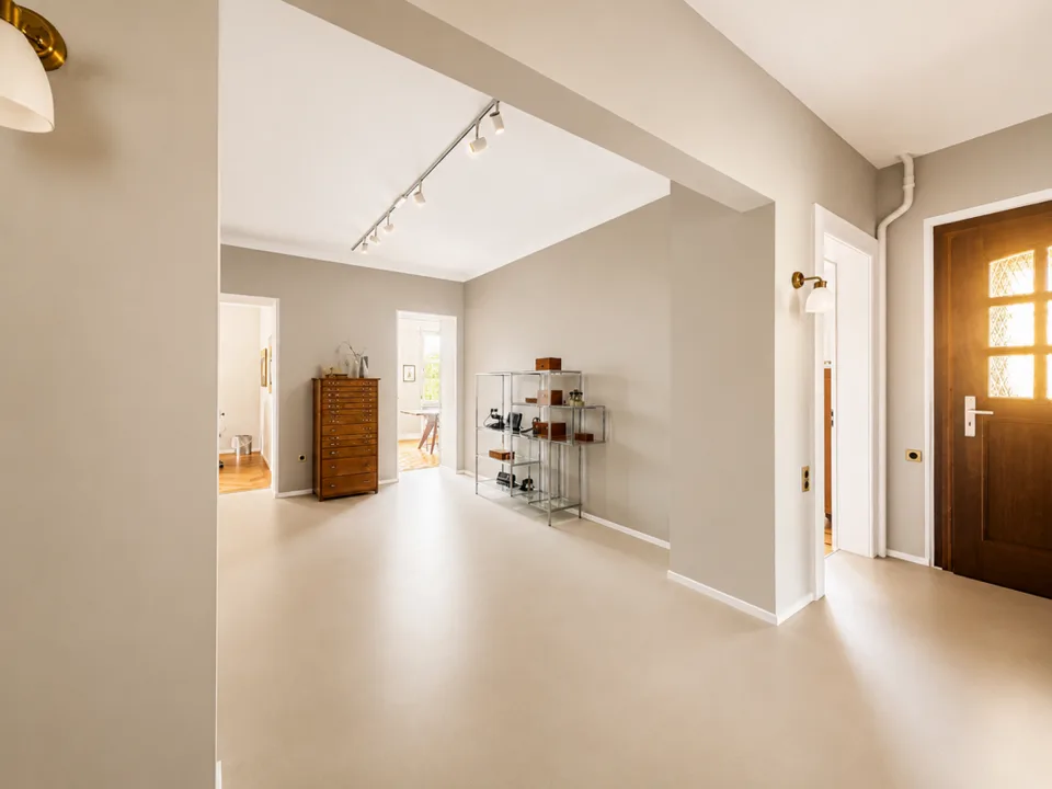 Casa padronale con 4 appartamenti e piscina