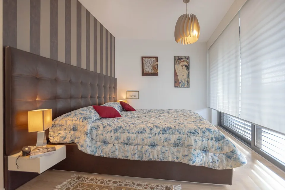 Spacious and modern 4.5-room apartment with high standards and terrace in Breganzona