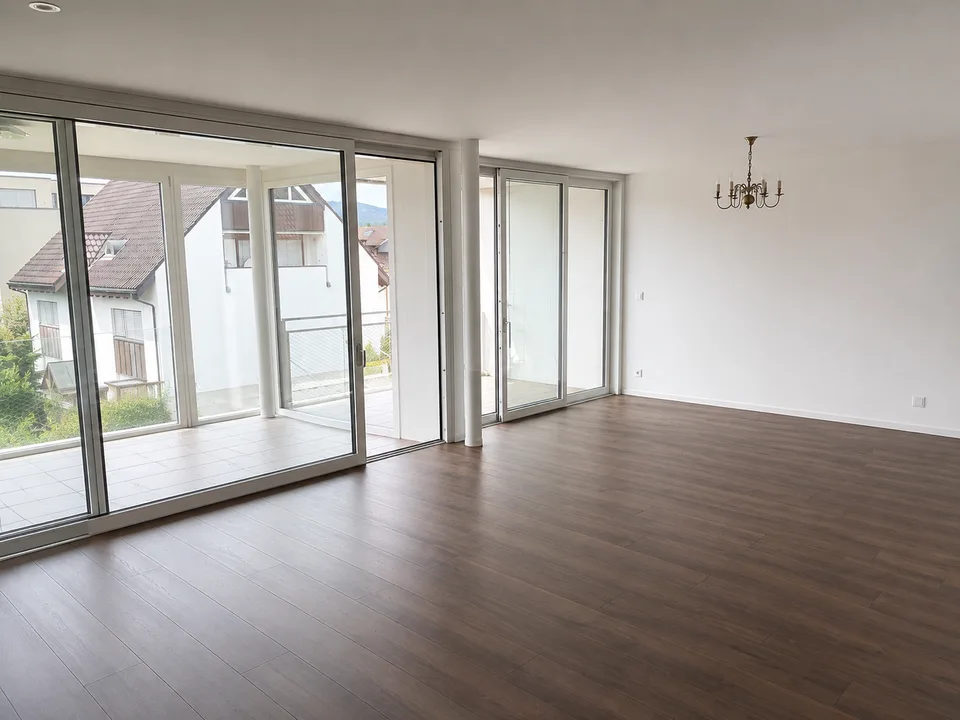 Appartement moderne 2.5 pièces avec balcon à Reinach BL