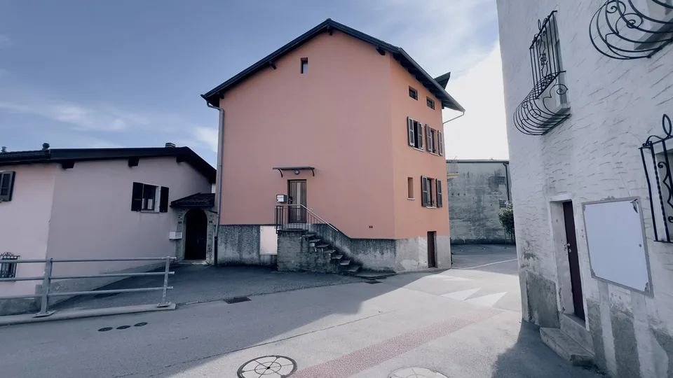 CASA DI 5 LOCALI COMPLETAMENTE RISTRUTTURATA A MIGLIEGLIA