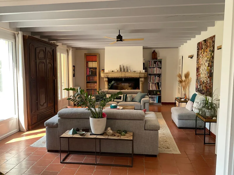 A charming, renovated house full of charm and character on its wooded park