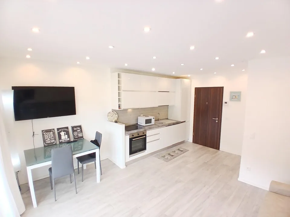INVESTITION - RENOVIERTE STUDIOWOHNUNG MIT BALKON IN AGNO