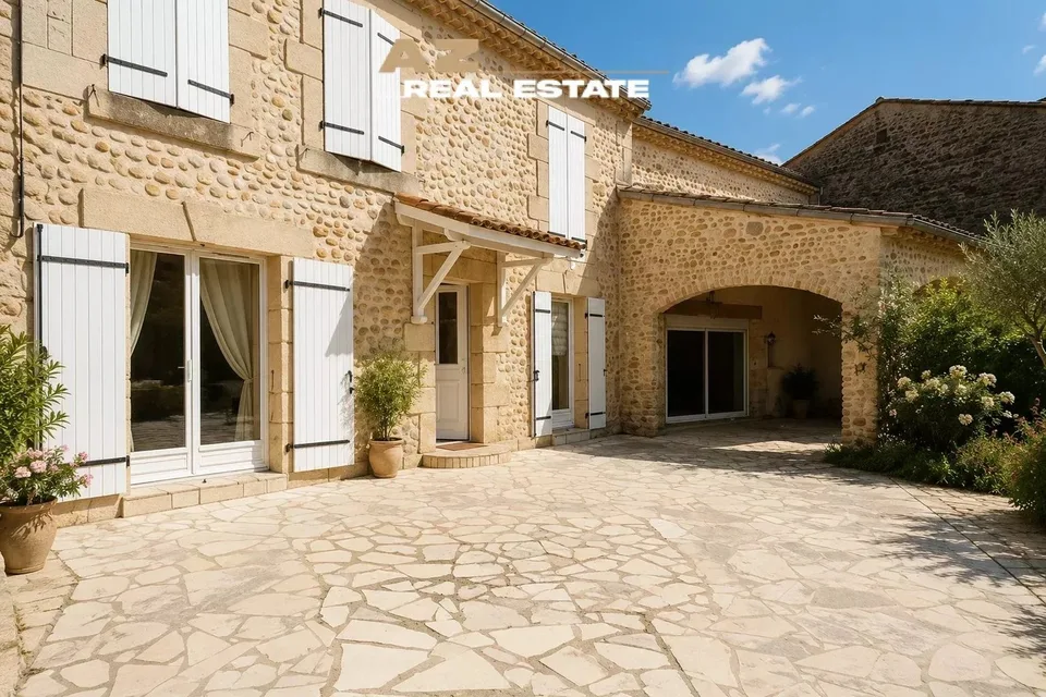Charming Property in a Medieval Village 610 000 Euro