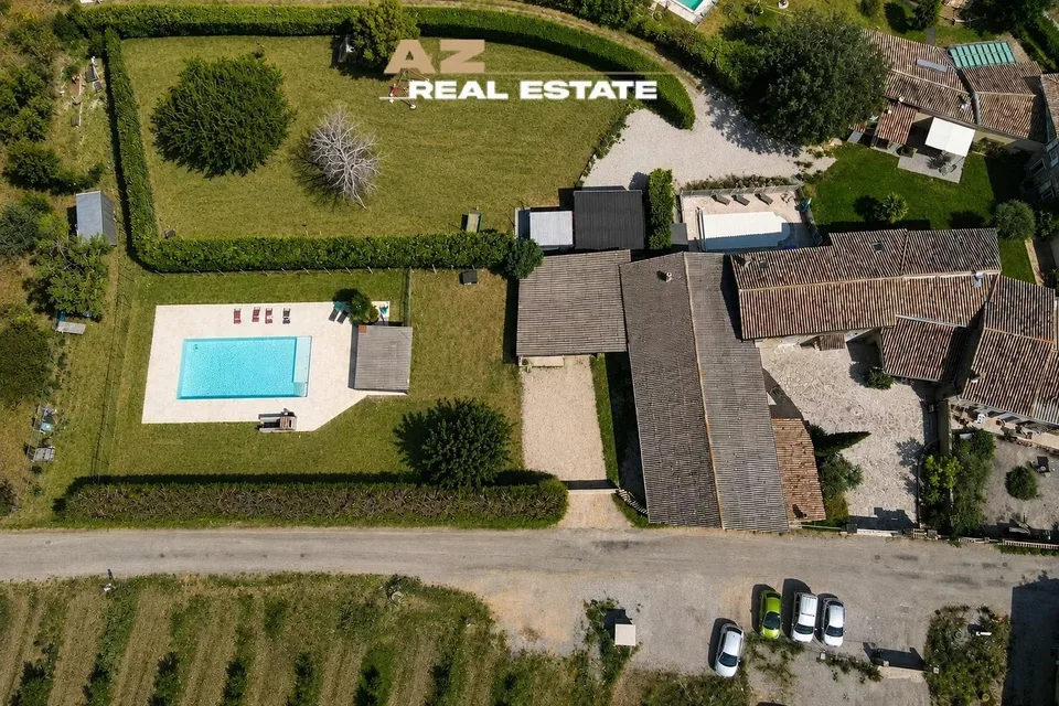 Charming Property in a Medieval Village 610 000 Euro