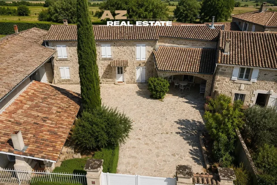 Charming Property in a Medieval Village 610 000 Euro