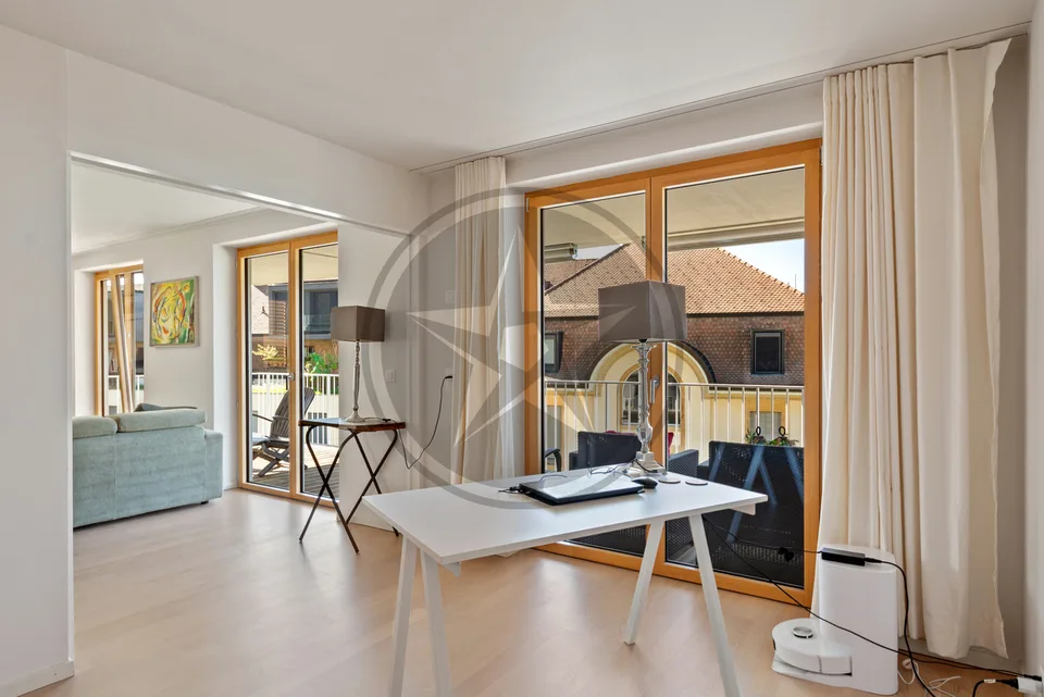 Spacieux appartement traversant de 3,5 pièces avec grand balcon