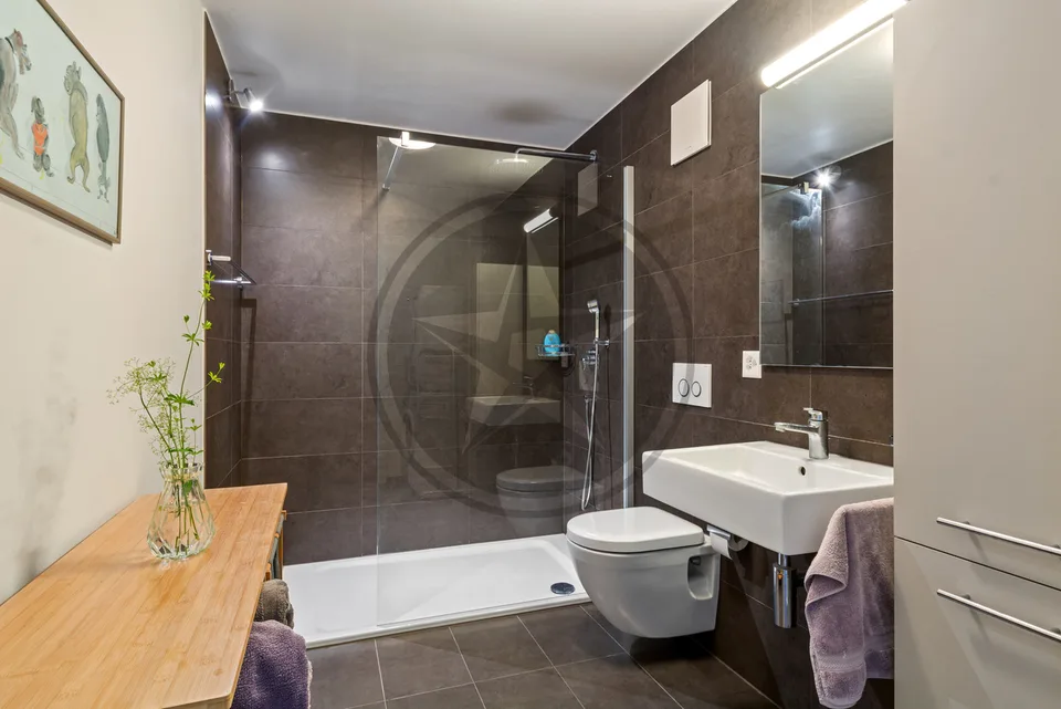 Spacieux appartement traversant de 3,5 pièces avec grand balcon