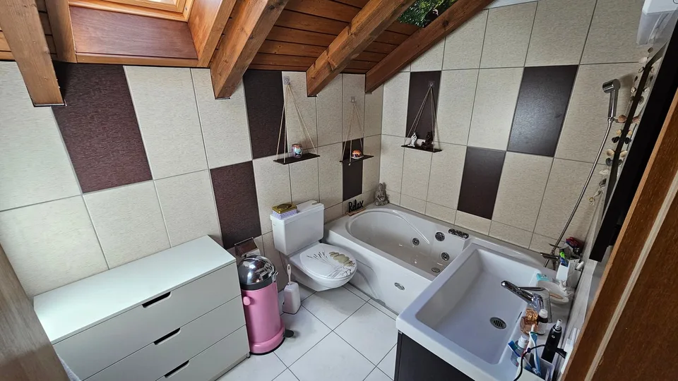 4.5-Zimmer-Maisonette-Wohnung mit zwei Balkonen mit Seesicht